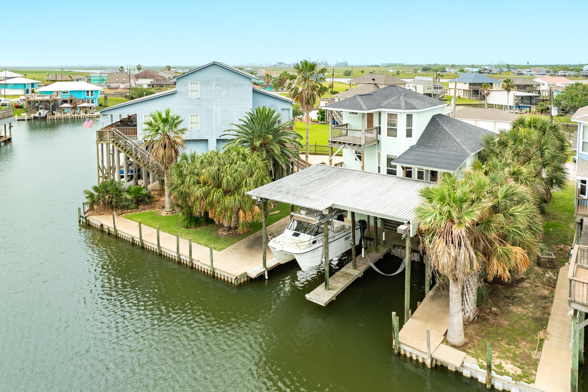 139 Driftwood Road Freeport, TX 77541 - Photo 7 of 34 a view of an ocean from a balcony