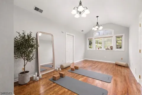 $1,950,000 | 33 Fox Run, North Caldwell, NJ 07006