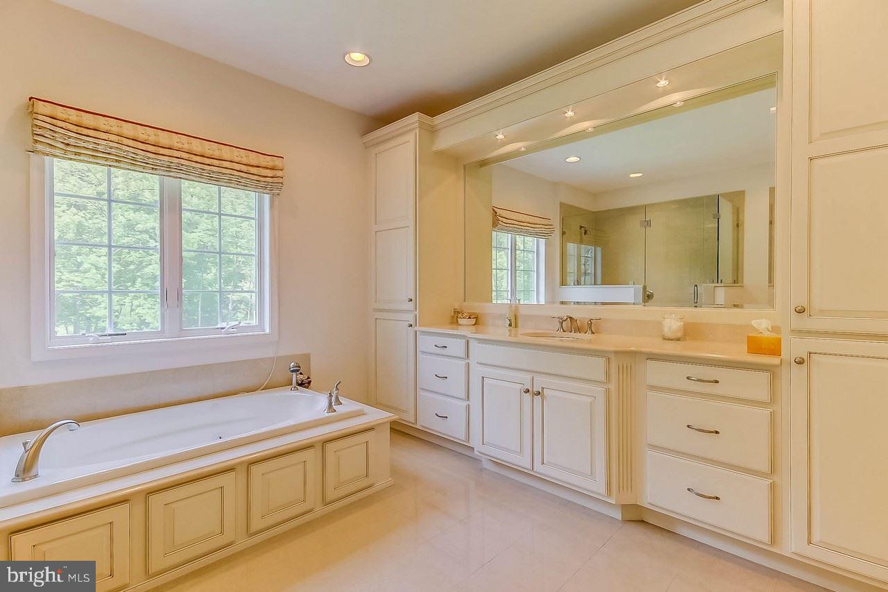 310 Carr Hill Road Gettysburg, PA 17325 - Photo 22 of 36 Gallery Image 22