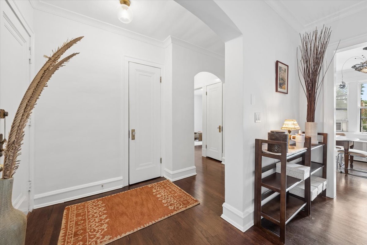 602 Sheridan Road, Unit 2W Evanston, IL 60202 - Photo 6 of 30