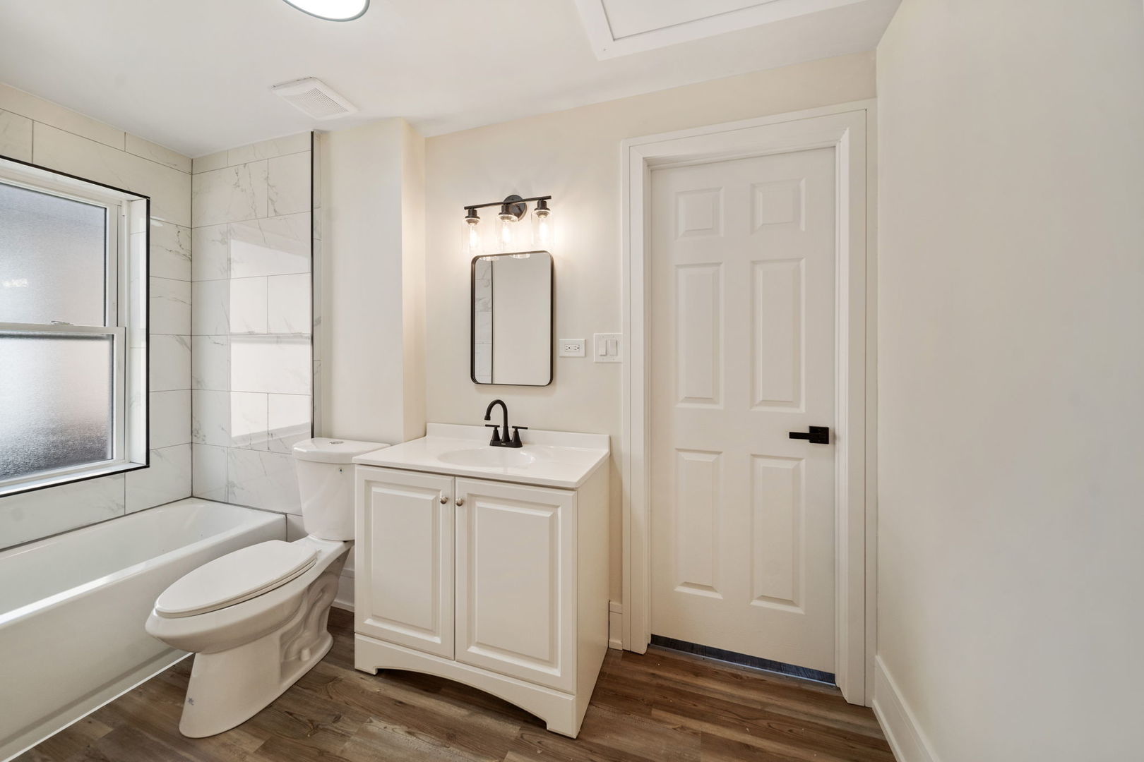 10235 South Rhodes Avenue Chicago, IL 60628 - Photo 20 of 45