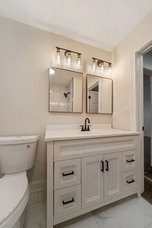 $299,900 | 10235 South Rhodes Avenue, Chicago, IL 60628