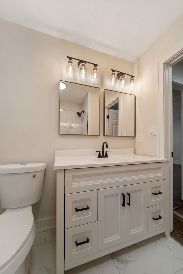 10235 South Rhodes Avenue Chicago, IL 60628 - Photo 21 of 45