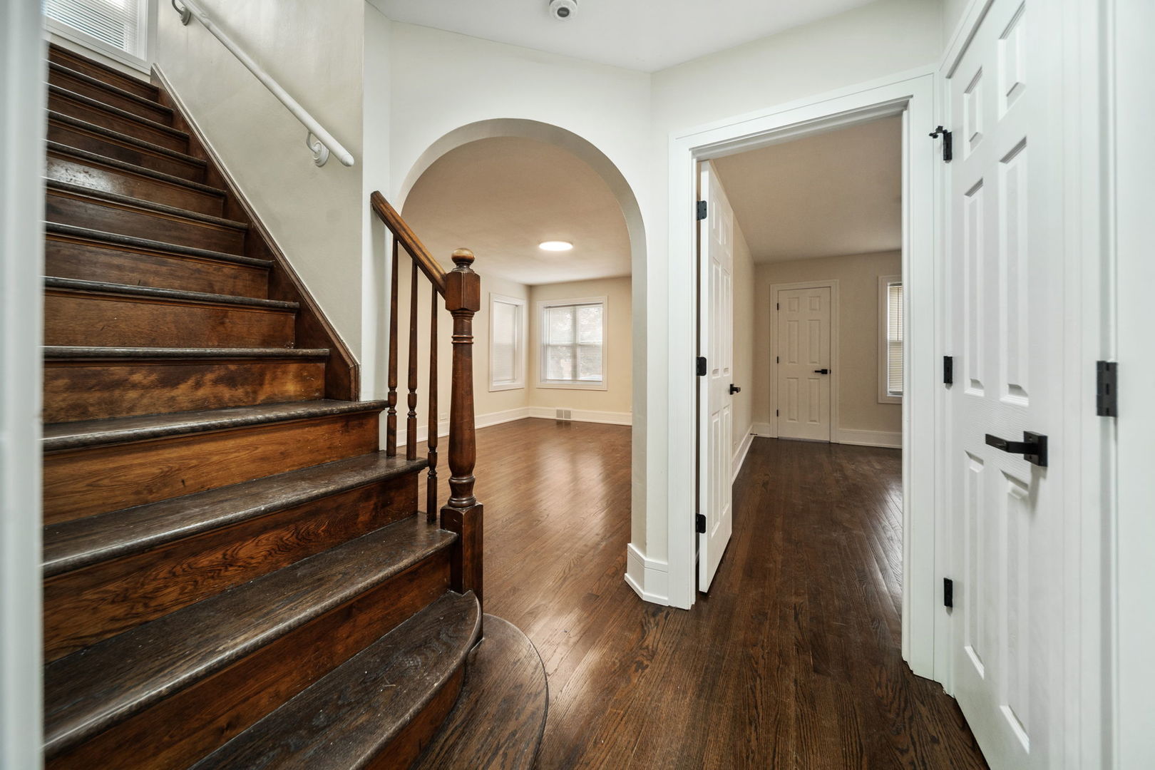 10235 South Rhodes Avenue Chicago, IL 60628 - Photo 24 of 45