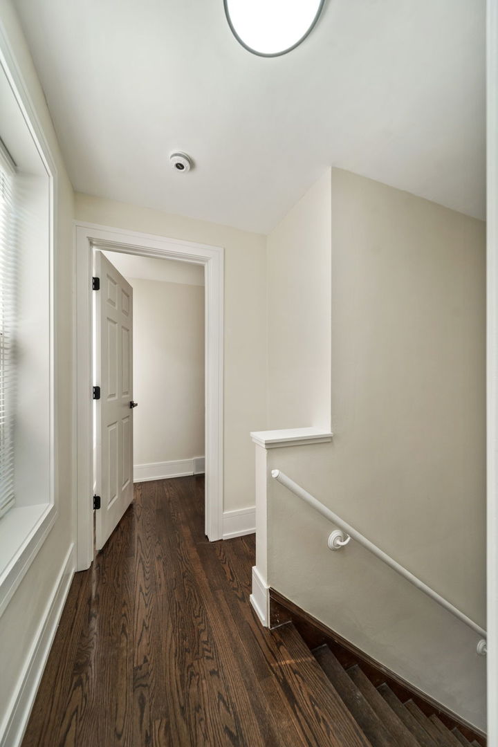 10235 South Rhodes Avenue Chicago, IL 60628 - Photo 32 of 45