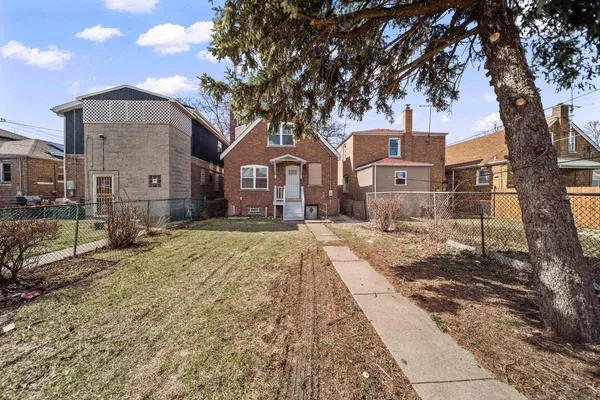 $299,900 | 10235 South Rhodes Avenue, Chicago, IL 60628