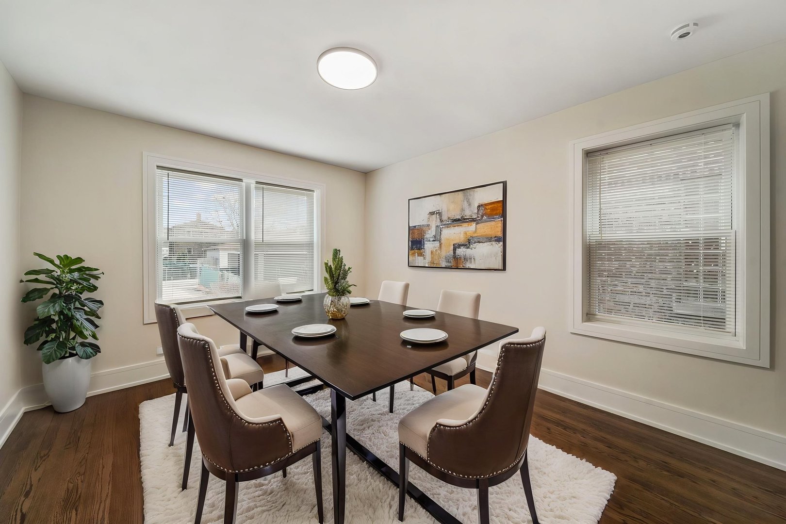 10235 South Rhodes Avenue Chicago, IL 60628 - Photo 4 of 45