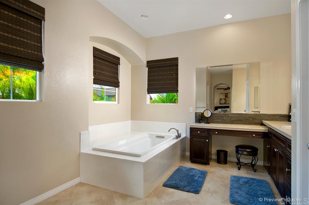 3236 Sitio Tortuga Carlsbad, CA 92009 - Photo 13 of 25