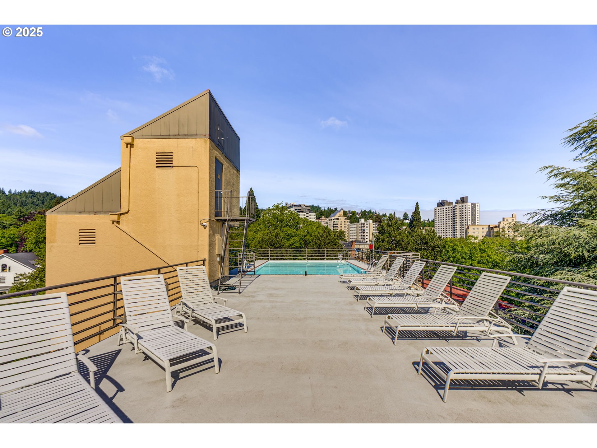 2021 Southwest Main Street, Unit 66 Portland, OR 97205 - Photo 31 of 41 Gallery Image 31