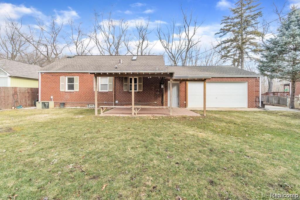 9355 Commerce Road Commerce Township, MI 48382 - Photo 31 of 44 31-9355-Commerce-Rd-WindowStill-Real-Estate-Photography-31.jpg