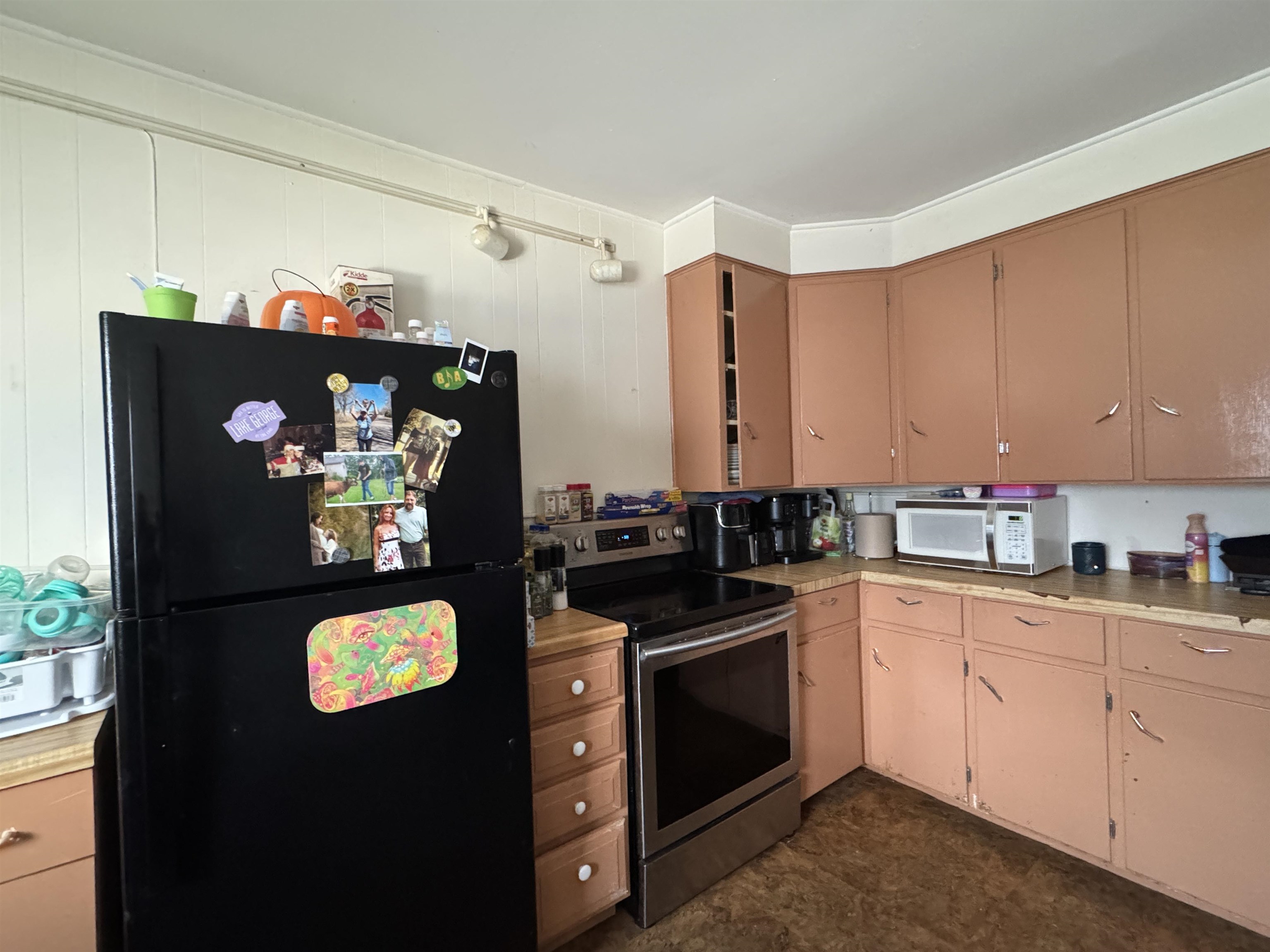 27 Upper Welden Street St. Albans, VT 05478 - Photo 3 of 7