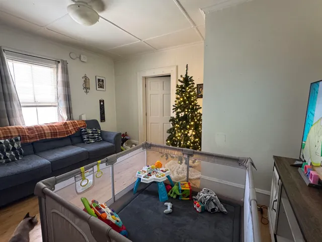 $519,900 | 27 Upper Welden Street, St. Albans, VT 05478