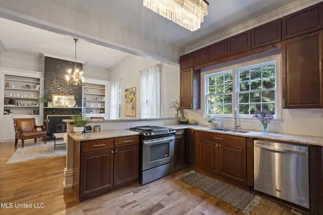 $375,000 | 251 South Craft Street, Holly Springs, MS 38635