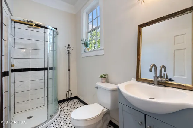 $375,000 | 251 South Craft Street, Holly Springs, MS 38635