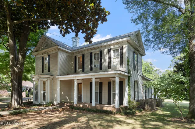 $375,000 | 251 South Craft Street, Holly Springs, MS 38635