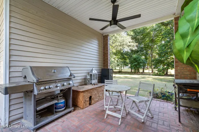 $375,000 | 251 South Craft Street, Holly Springs, MS 38635