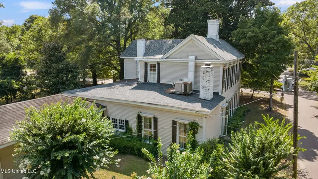 $375,000 | 251 South Craft Street, Holly Springs, MS 38635