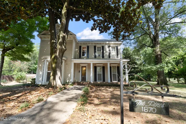 $375,000 | 251 South Craft Street, Holly Springs, MS 38635