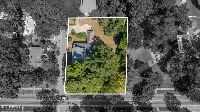 $375,000 | 251 South Craft Street, Holly Springs, MS 38635