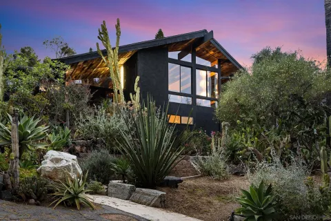 $1,490,000 | 9364 Edgewood Drive, La Mesa, CA 91941