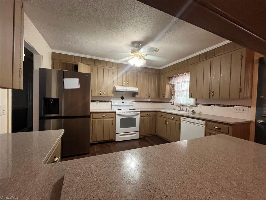 1041 Canyon Drive Rural Hall, NC 27045 - Photo 14 of 34