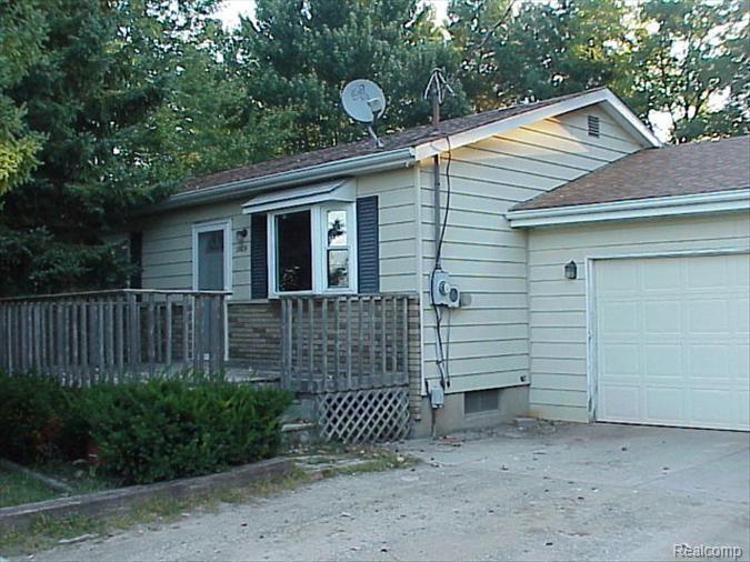 2609 Fisk Road Howell, MI 48843 - Photo 1 of 10 primary photo
