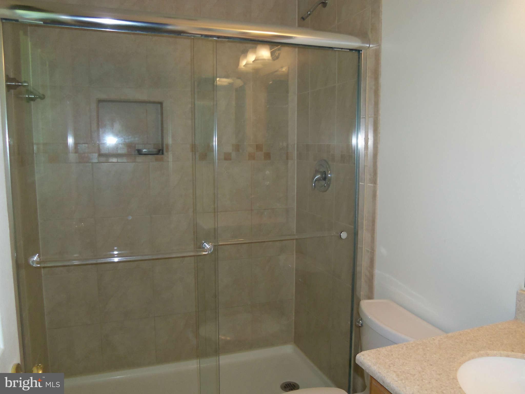 8407 High Ridge Road Ellicott City, MD 21043 - Photo 12 of 19 Bath (Master)