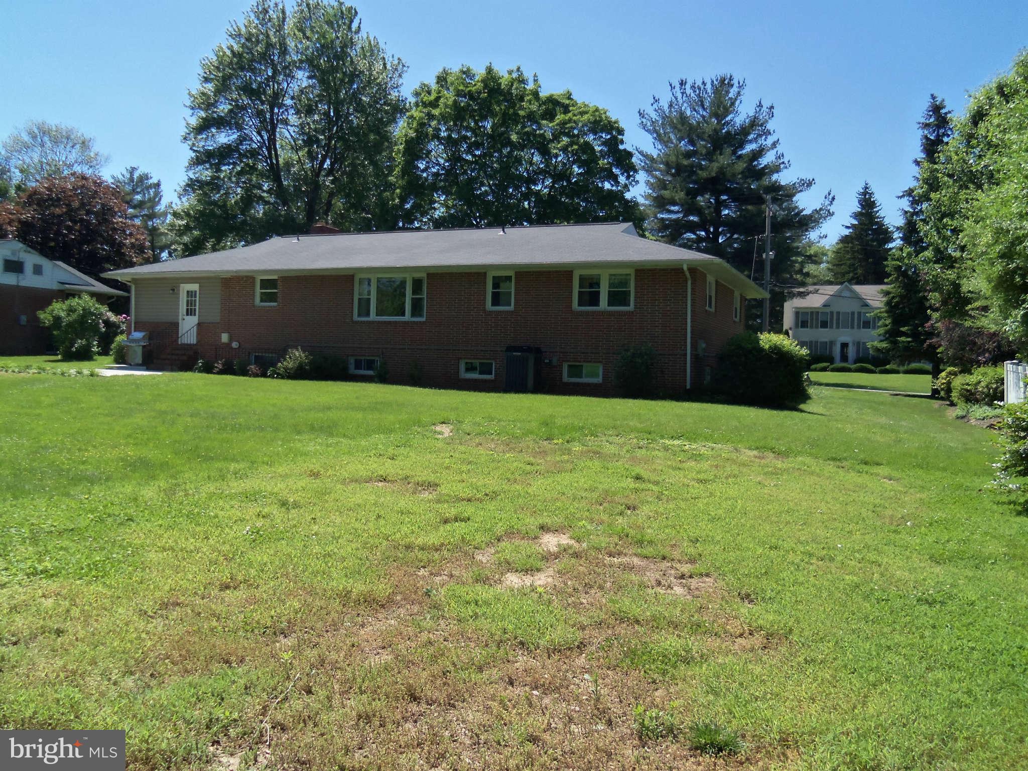 8407 High Ridge Road Ellicott City, MD 21043 - Photo 18 of 19 Exterior (Rear)