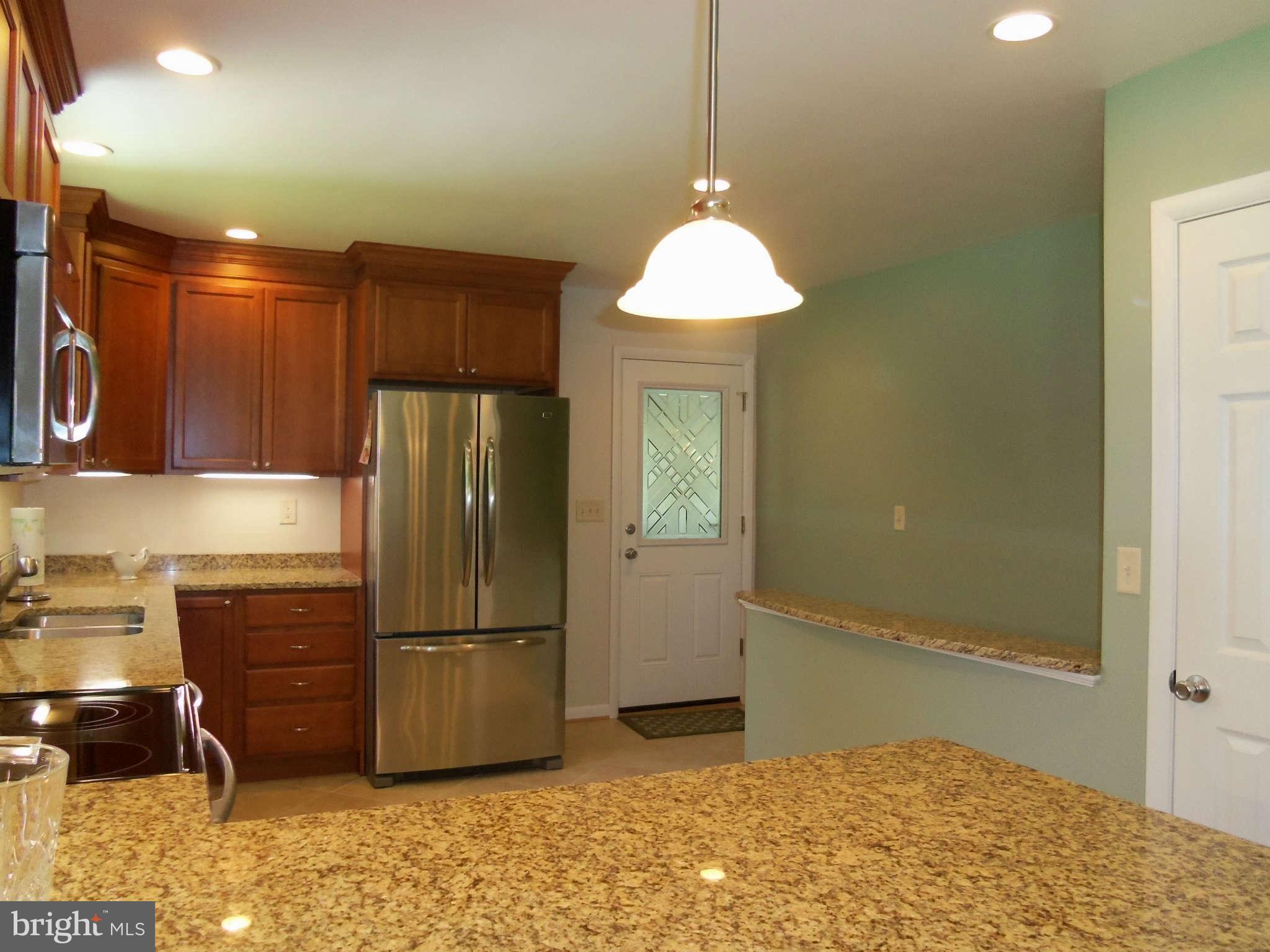 8407 High Ridge Road Ellicott City, MD 21043 - Photo 8 of 19 Kitchen