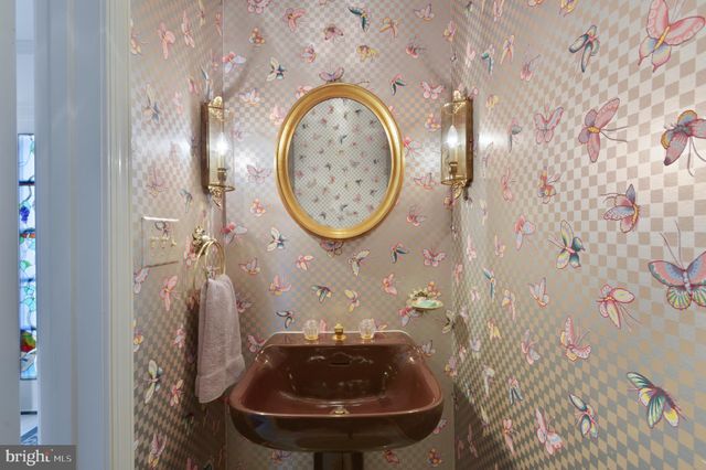 $1,225,000 | 3826 North Tazewell Street, Arlington, VA 22207