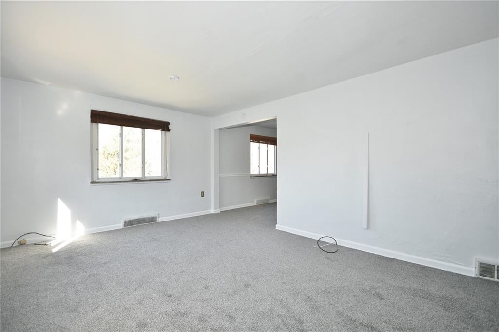 62 West Bruceton Road Pittsburgh, PA 15236 - Photo 4 of 25 Gallery Image 4