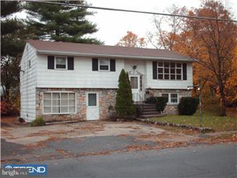 37 Warwick Road Stratford, NJ 08084 - Photo 1 of 2