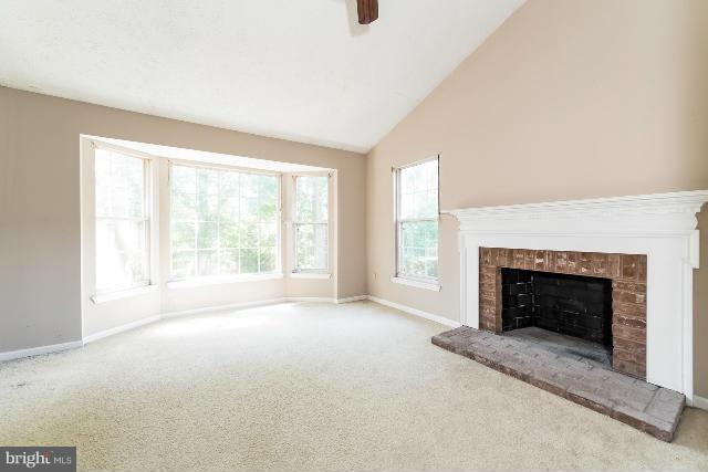 1650 Wickham Way Crofton, MD 21114 - Photo 4 of 14 Interior (General)