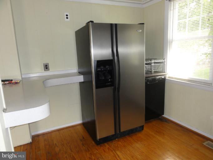 415 Cleveland Road Linthicum, MD 21090 - Photo 5 of 15 Kitchen