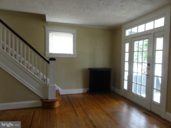415 Cleveland Road Linthicum, MD 21090 - Photo 9 of 15 Foyer