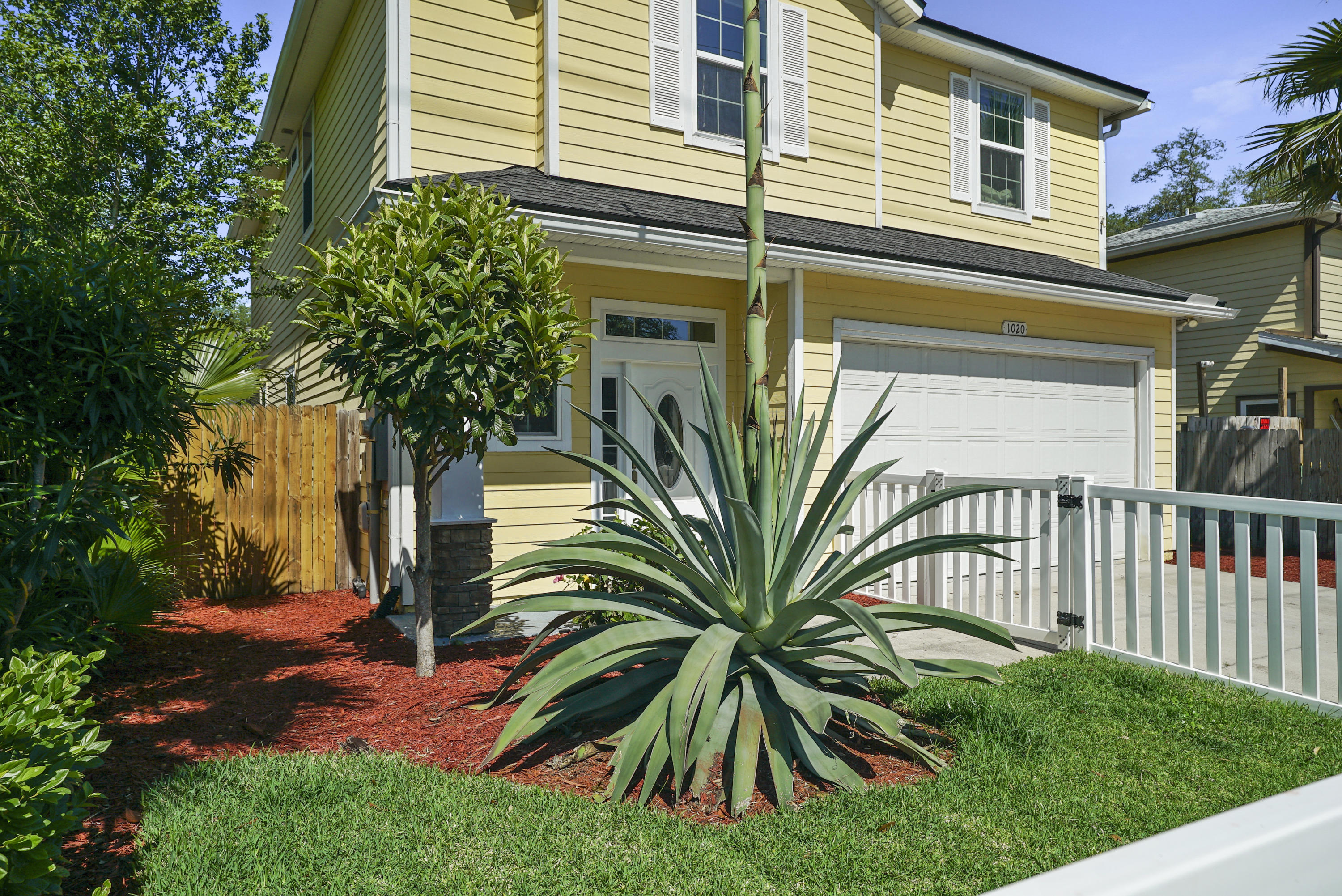 1020 Penman Road Jacksonville Beach, FL 32250 - Photo 1 of 38 DSC06577