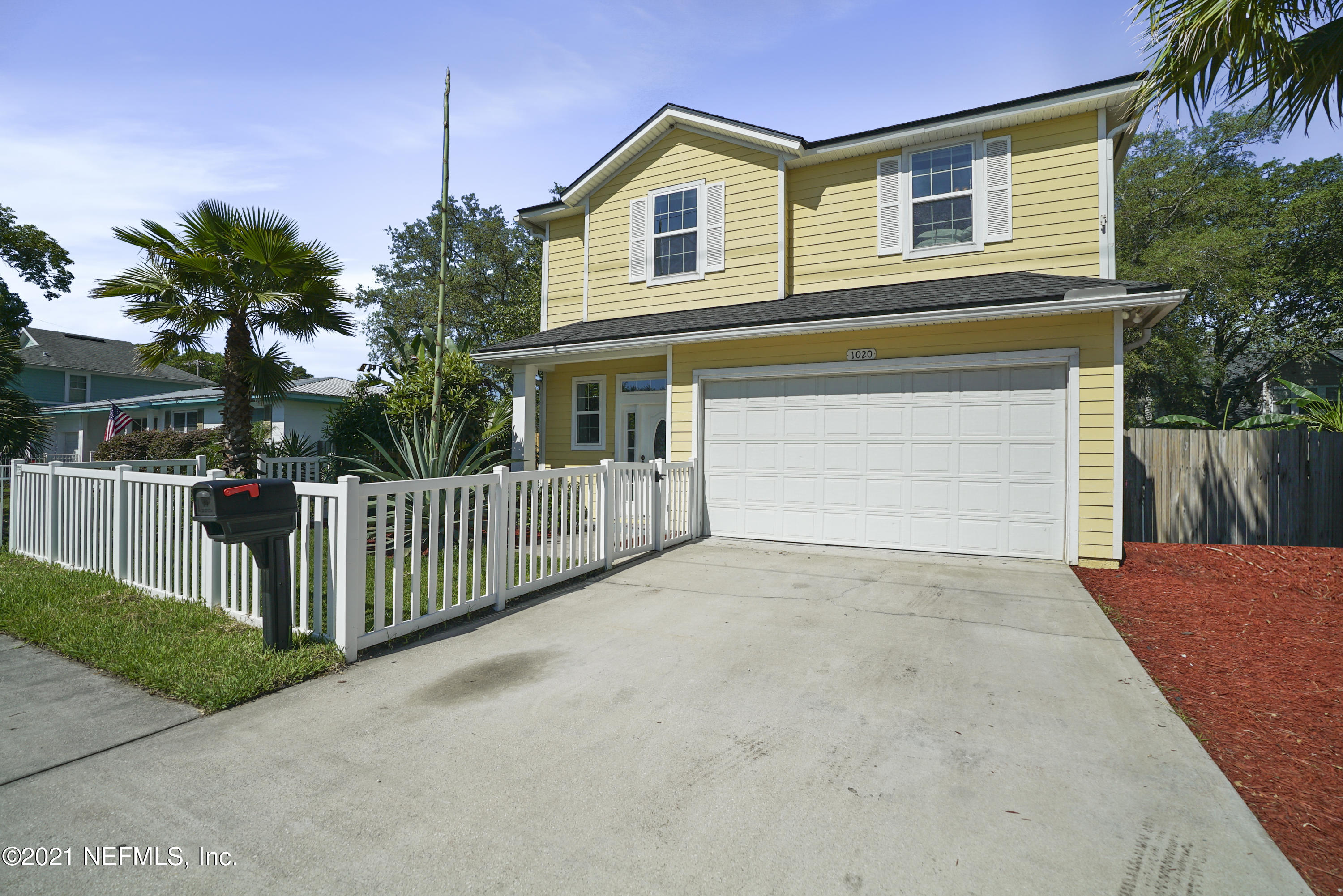 1020 Penman Road Jacksonville Beach, FL 32250 - Photo 4 of 38 DSC06559