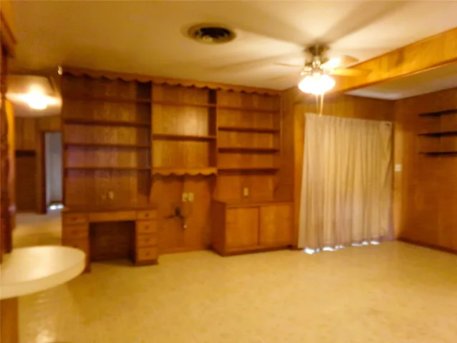 $169,000 | 513 North Exchange Street, Weimar, TX 78962