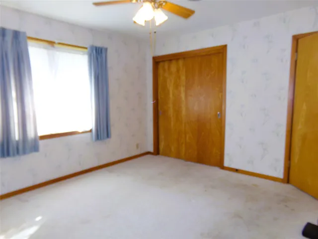 $169,000 | 513 North Exchange Street, Weimar, TX 78962