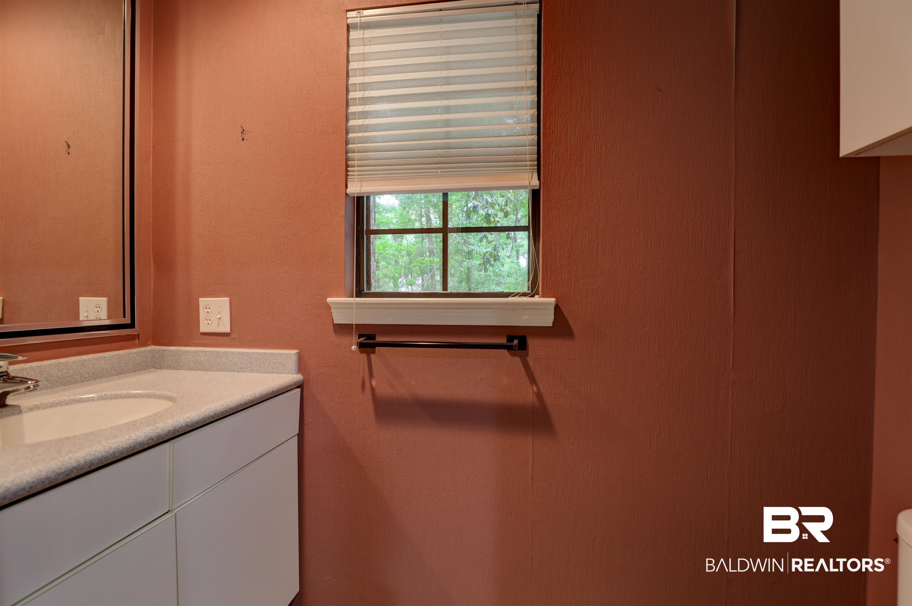 7323 Wild Oaks Road Fairhope, AL 36532 - Photo 15 of 45 Half Bath
