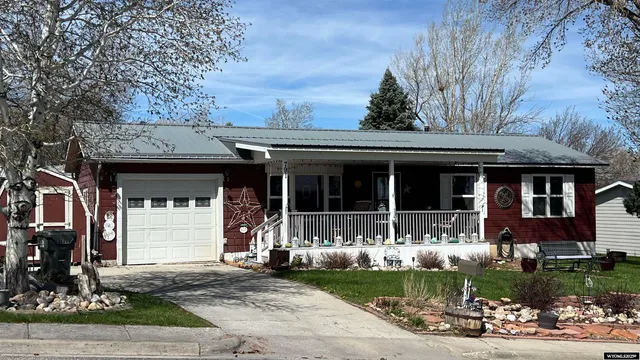 $385,000 | 791 Garner Drive, Lander, WY 82520
