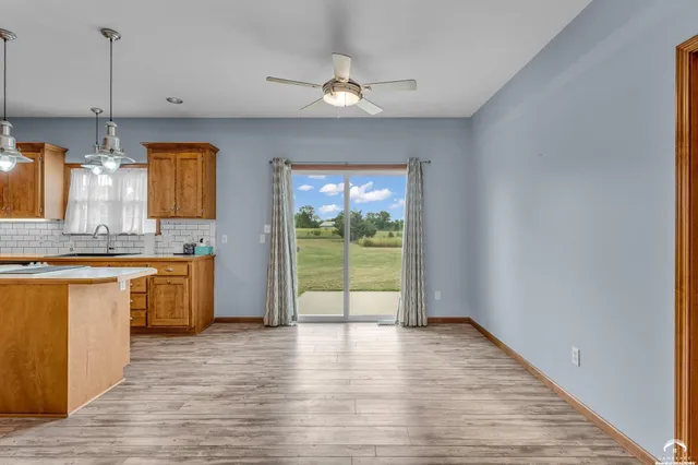 $598,000 | 987 North 640 Road, Baldwin City, KS 66006