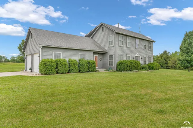 $598,000 | 987 North 640 Road, Baldwin City, KS 66006