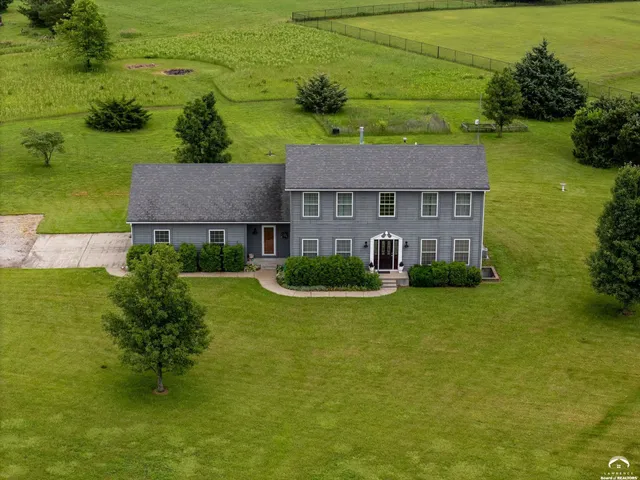 $598,000 | 987 North 640 Road, Baldwin City, KS 66006