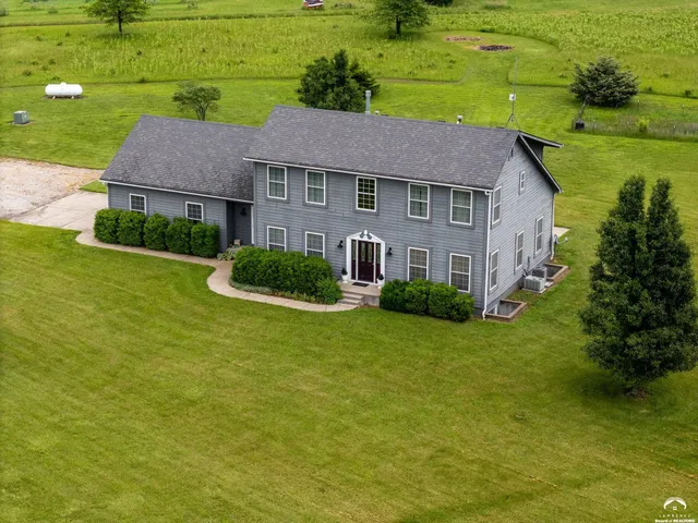 $598,000 | 987 North 640 Road, Baldwin City, KS 66006