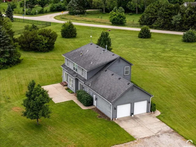 $598,000 | 987 North 640 Road, Baldwin City, KS 66006