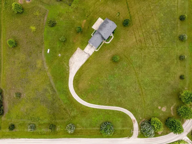 $598,000 | 987 North 640 Road, Baldwin City, KS 66006