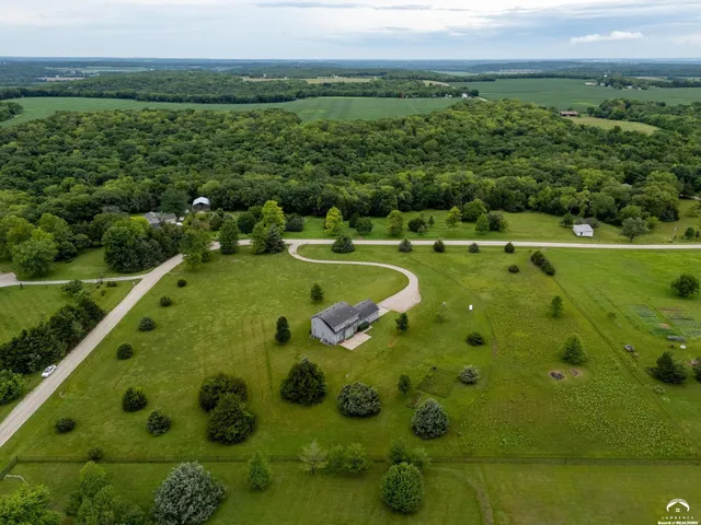 $598,000 | 987 North 640 Road, Baldwin City, KS 66006