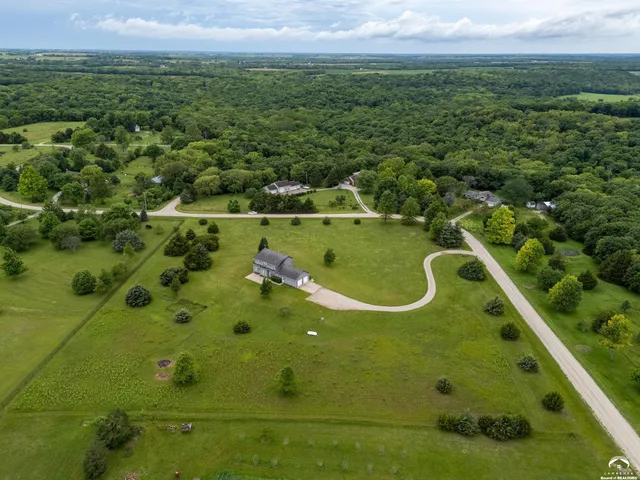 $598,000 | 987 North 640 Road, Baldwin City, KS 66006