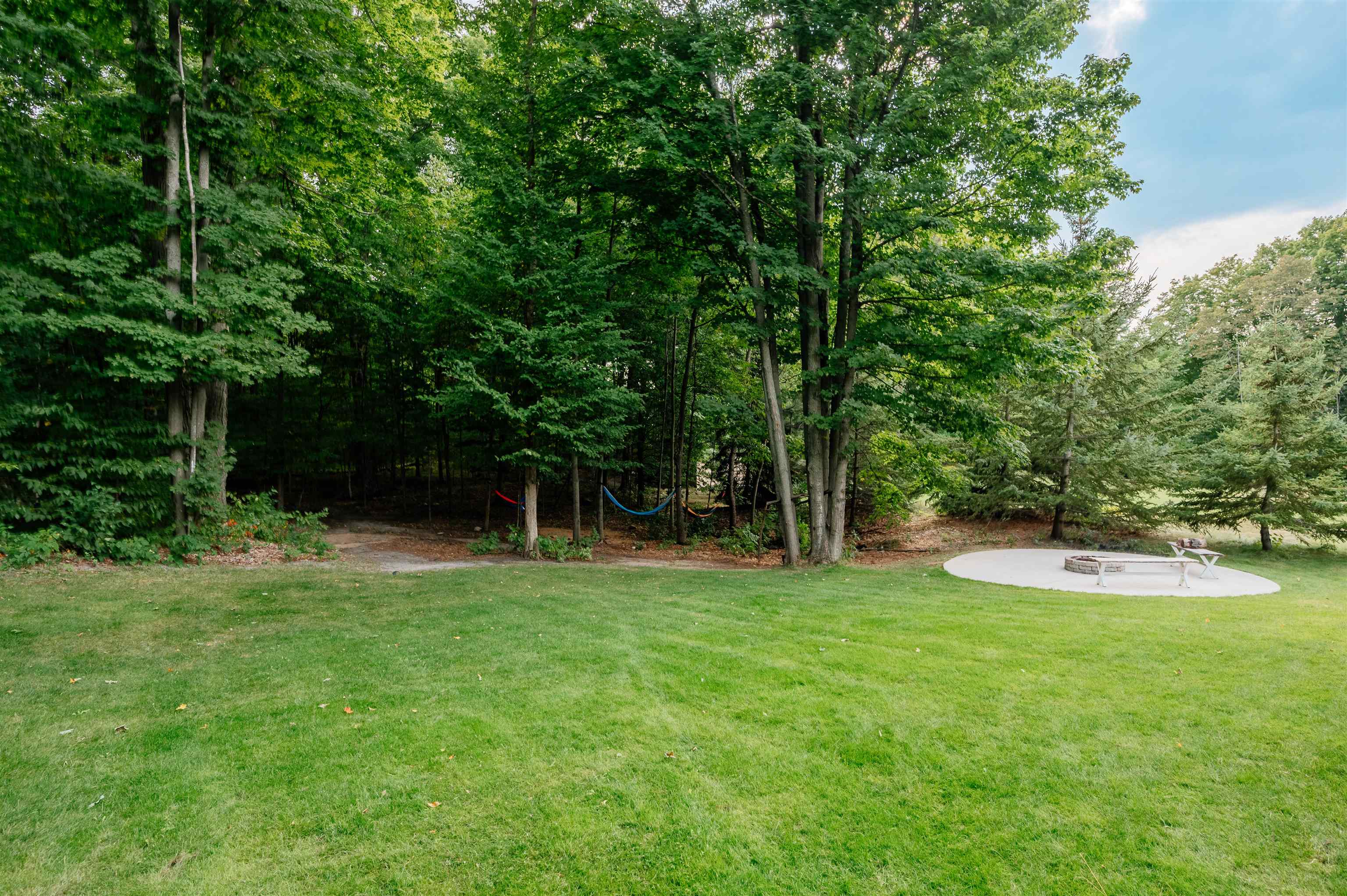 552 Napolean Way Traverse City, MI 49696 - Photo 59 of 75 1929844-7664D61E-8225-48FC-8EFA-E64E8EF28170.JPG